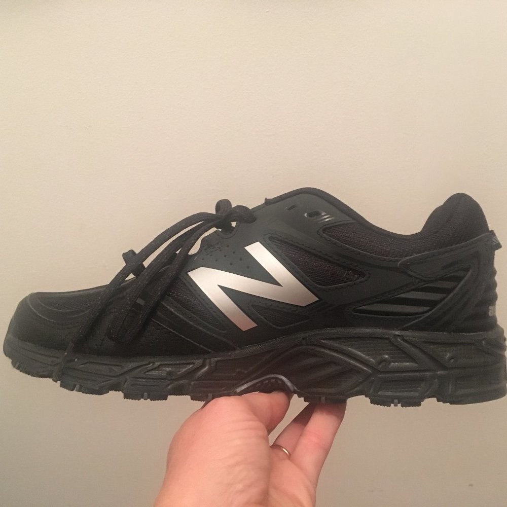 Size 10 NEW BALANCE 510 v3